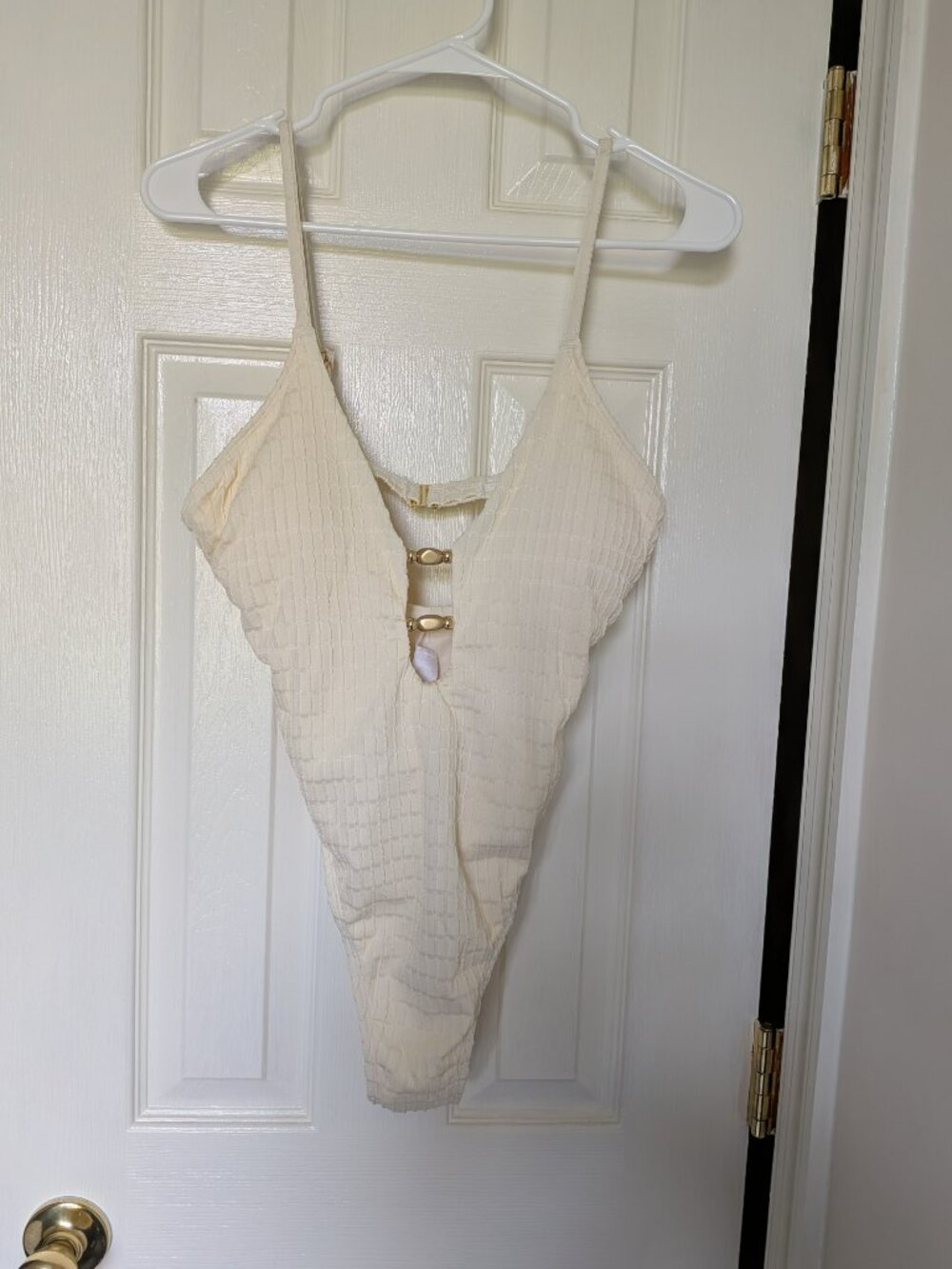 Cupshe Cream Textured Gold Button Cutout One Piece Swimsuit Size M NWT